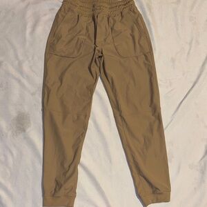 Wonder Nation Men's Cargo Pants in Tan